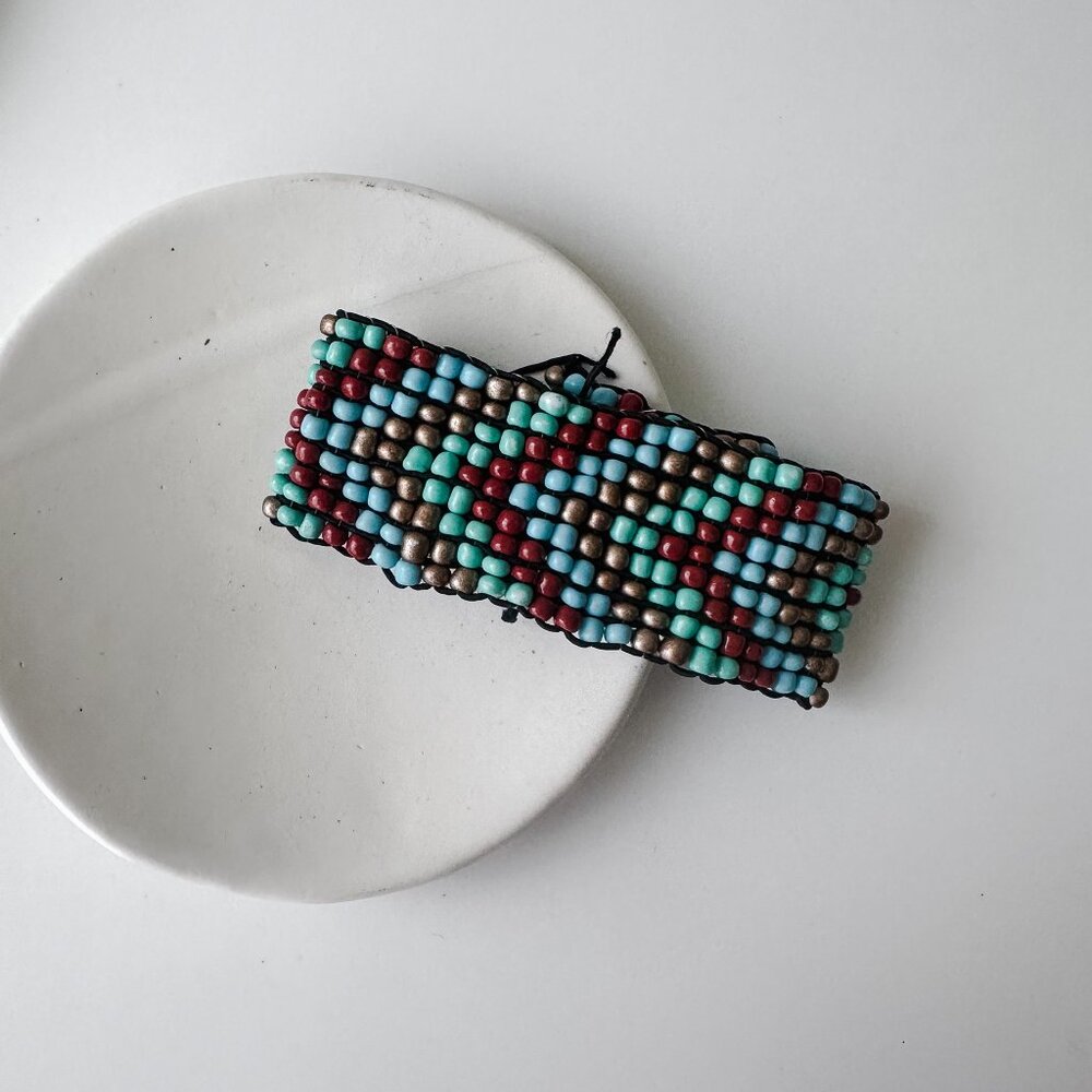 Handmade Beaded Elastic Bracelet – Red, Turquoise, Bronze, and Black